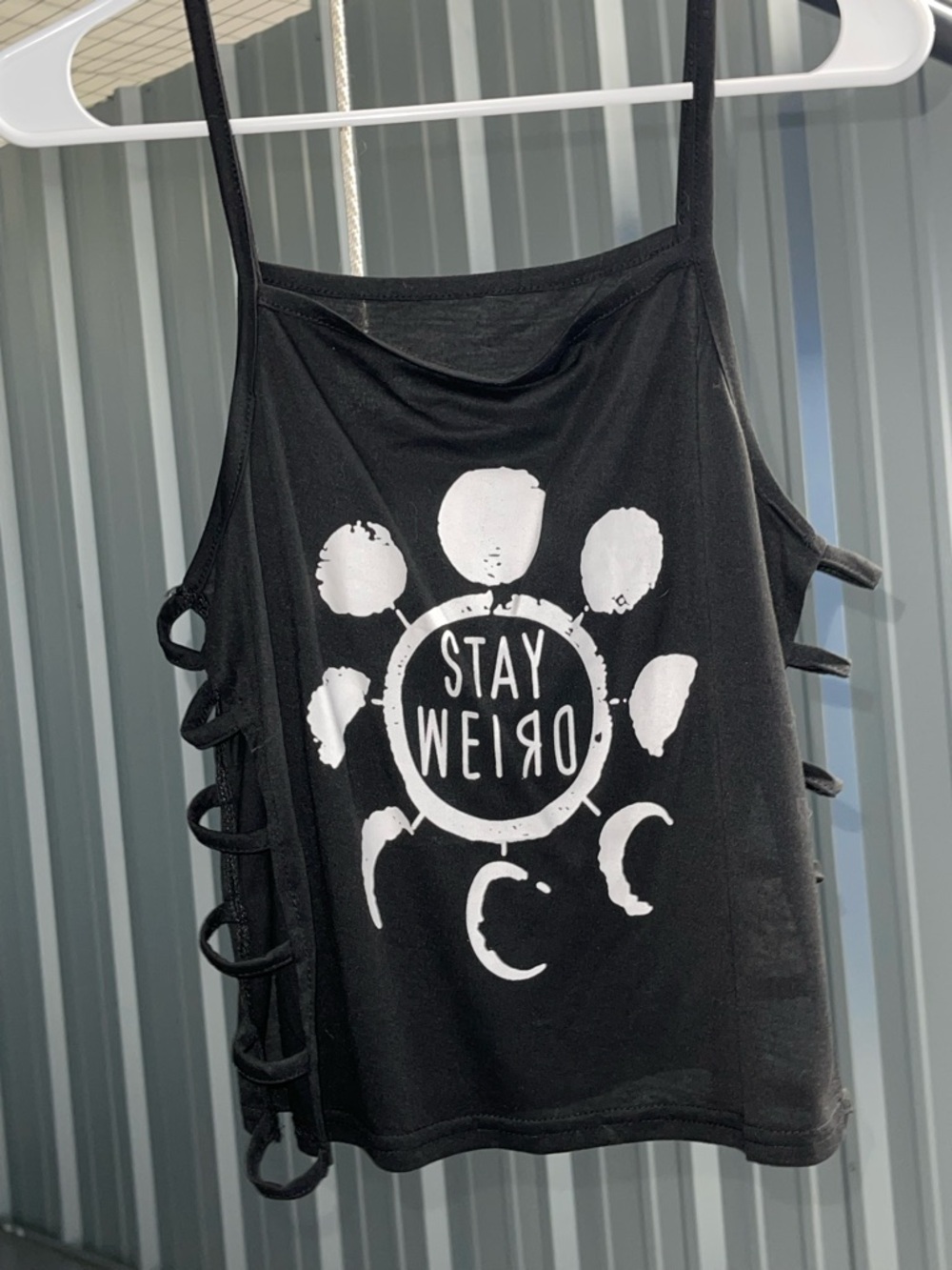 🖤 WOW 🖤 SUPER UNIQUE Black & White Graphic Moon Phase Tank w/ side cut outs